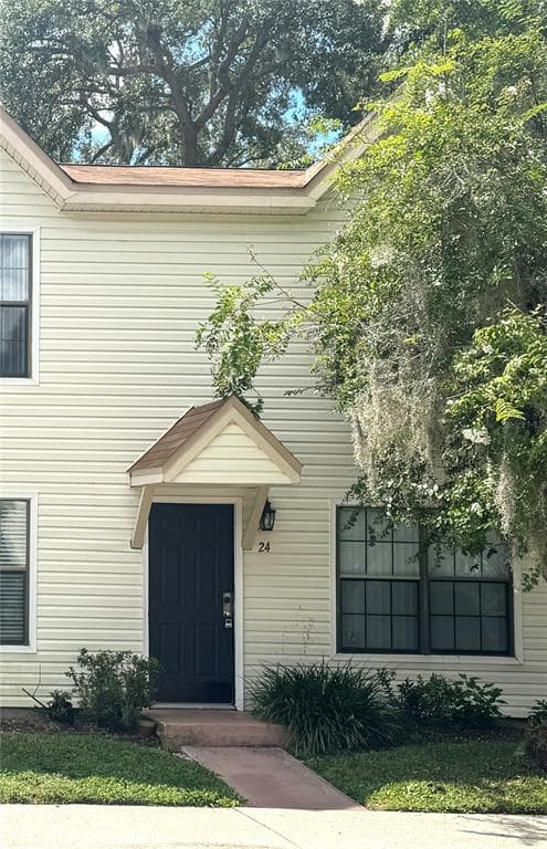 2302 MAKI ROAD UNIT 24 PLANT CITY, FL 33563