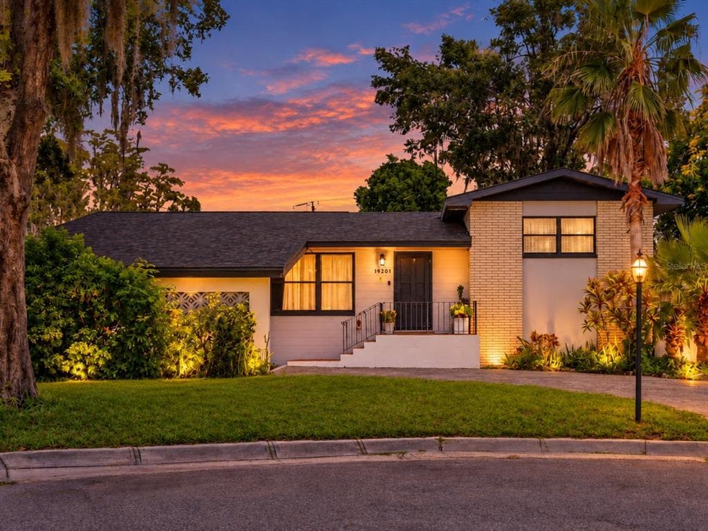 19201 ALICE CIRCLE LUTZ, FL 33558