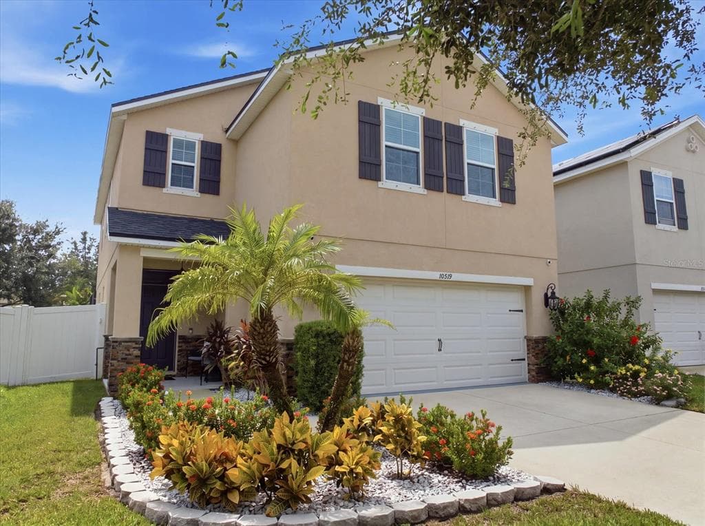 10519 WHISPERING HAMMOCK DRIVE