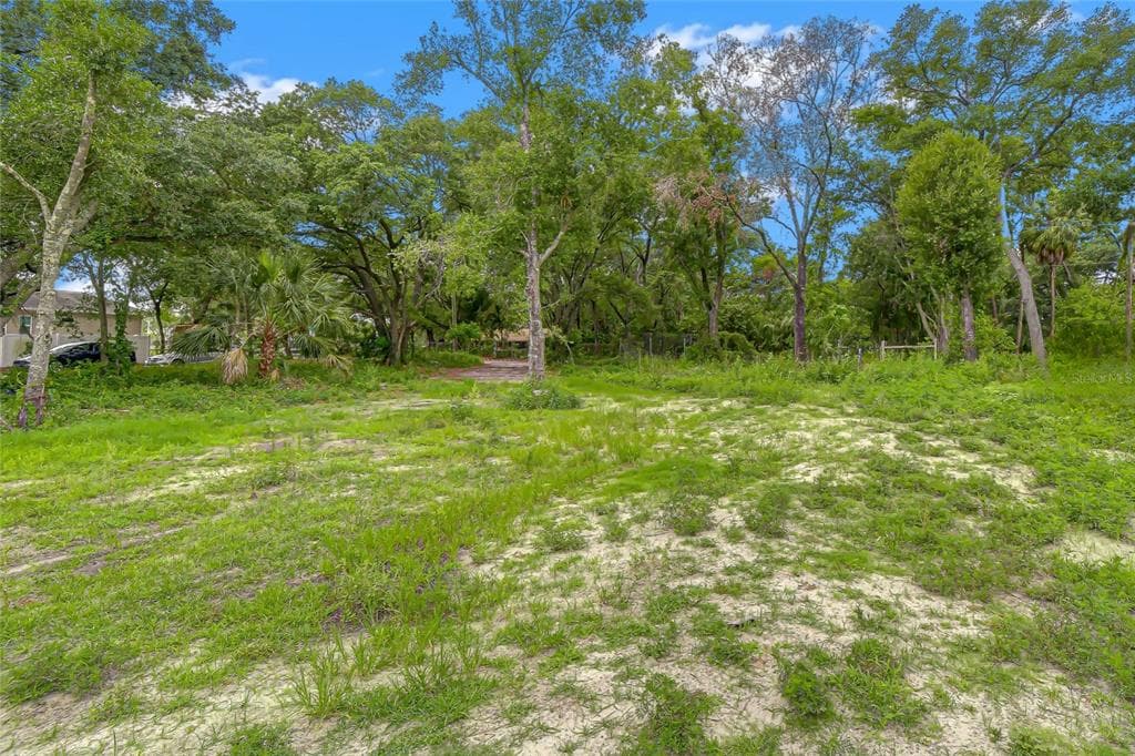 6806 NEW YORK DRIVE Lot A