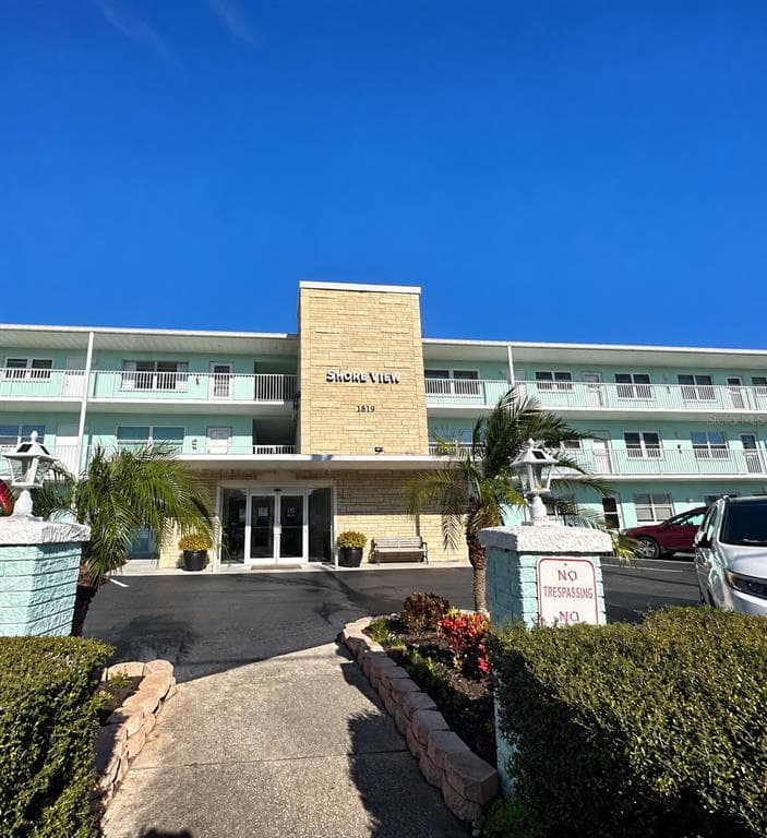1819 SHORE DRIVE S UNIT 307 SOUTH PASADENA, FL 33707