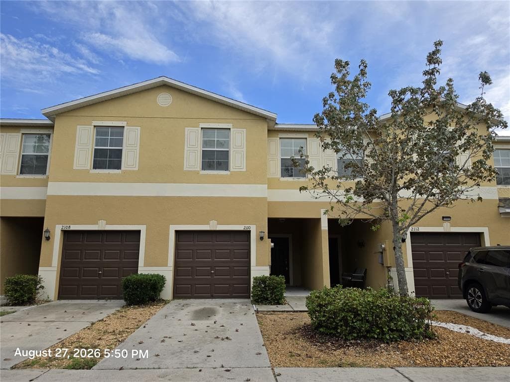 2110 GOLDEN FALCON DRIVE RUSKIN, FL 33570