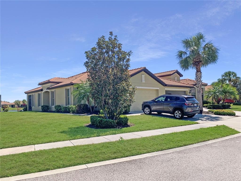 5472 SUNSET FALLS DRIVE APOLLO BEACH, FL 33572