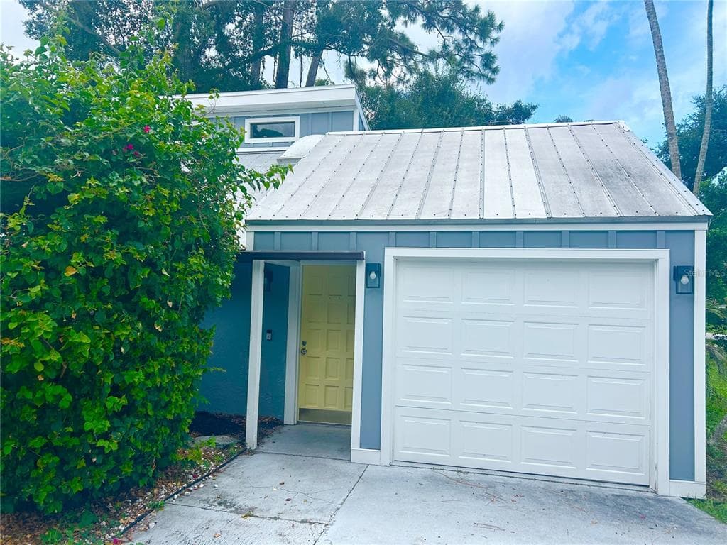 4219 MURDOCK AVENUE SARASOTA, FL 34231