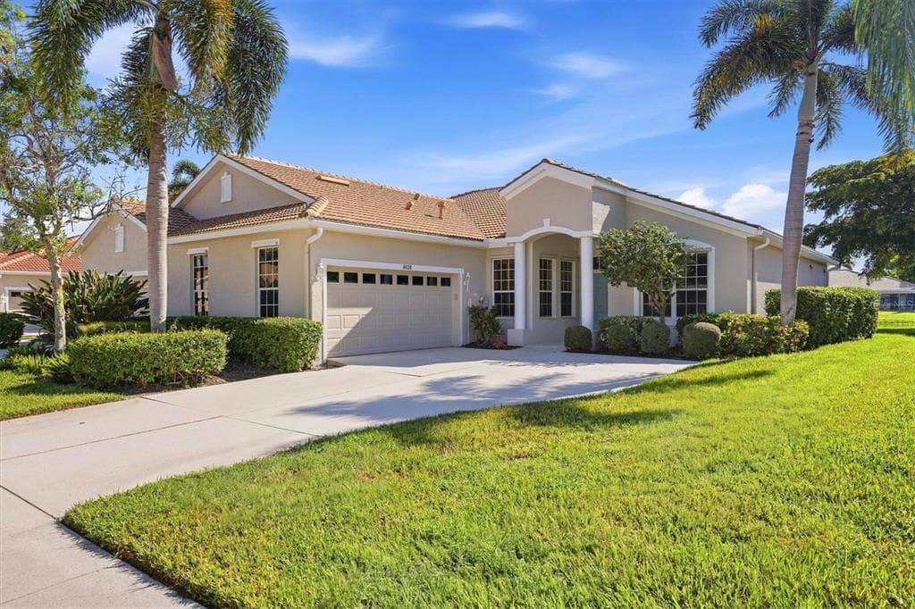 8138 VICTORIA FALLS CIRCLE