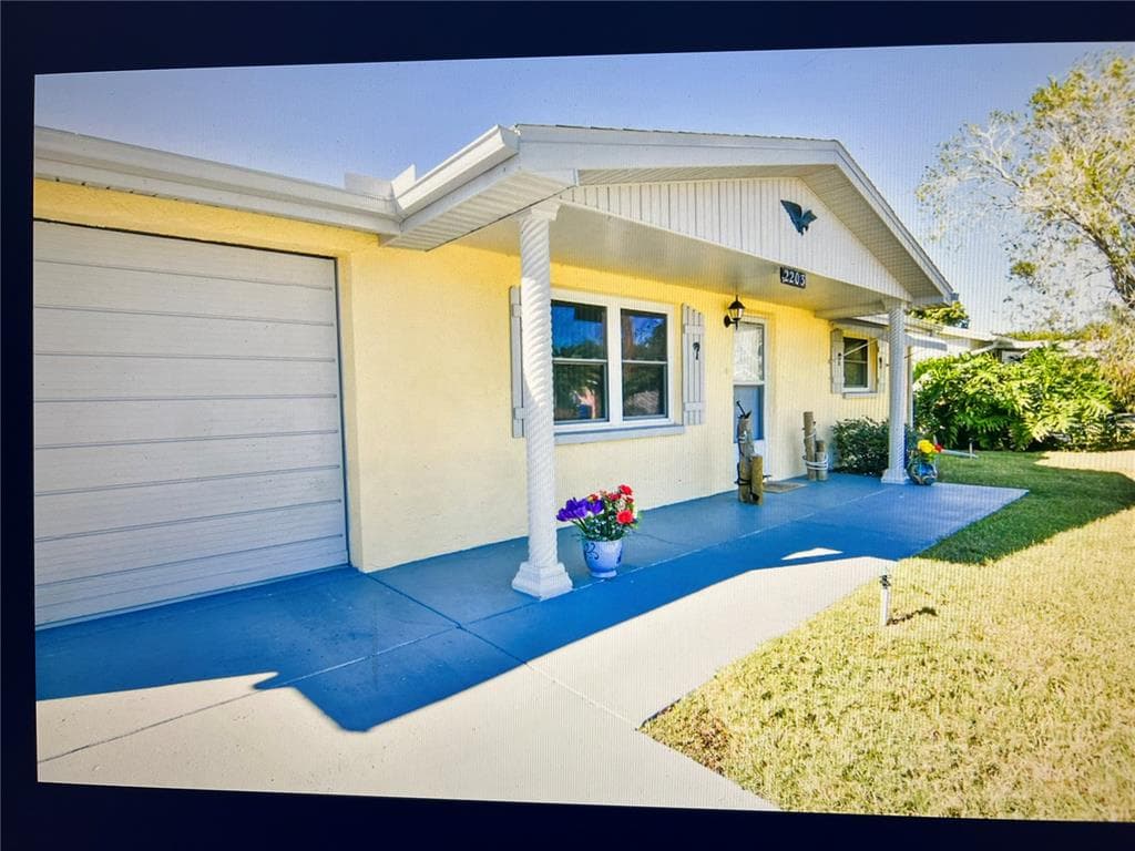 2203 RIOMAR DRIVE HOLIDAY, FL 34691
