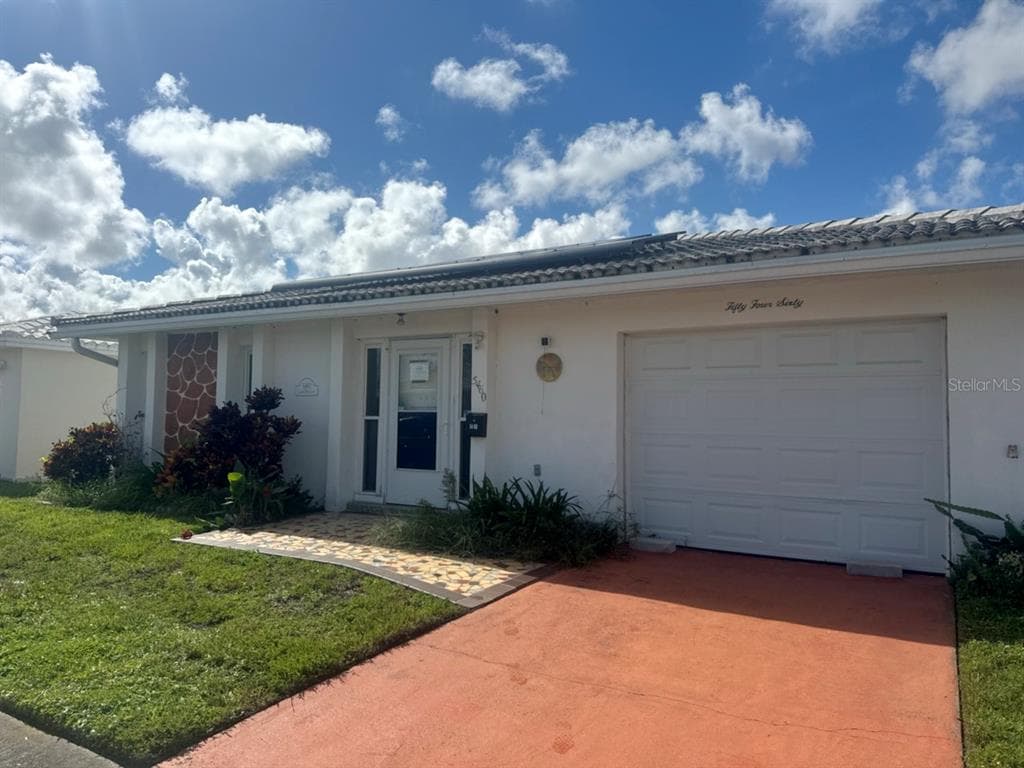 5460 LEMON TREE LANE N PINELLAS PARK, FL 33782