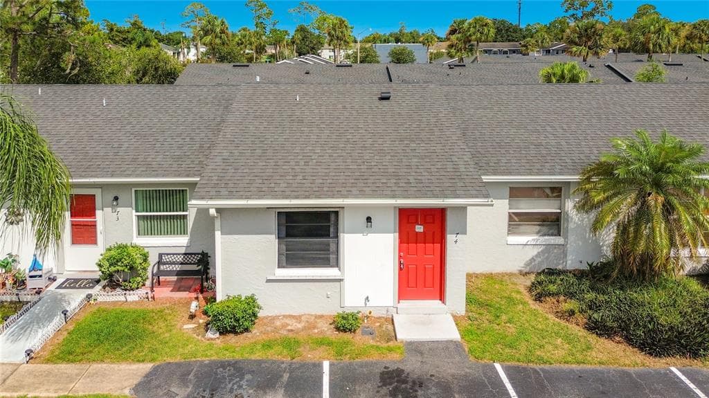 74 LAKE VILLA WAY KISSIMMEE, FL 34743