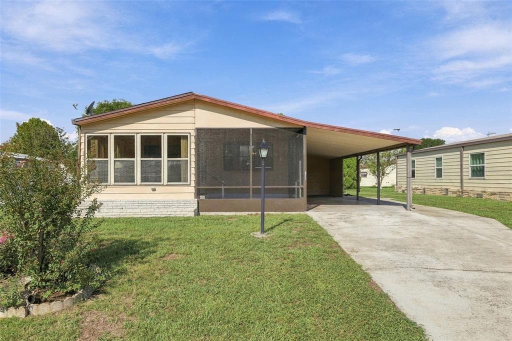 253 MENLO PARK AVENUE DAVENPORT, FL 33897