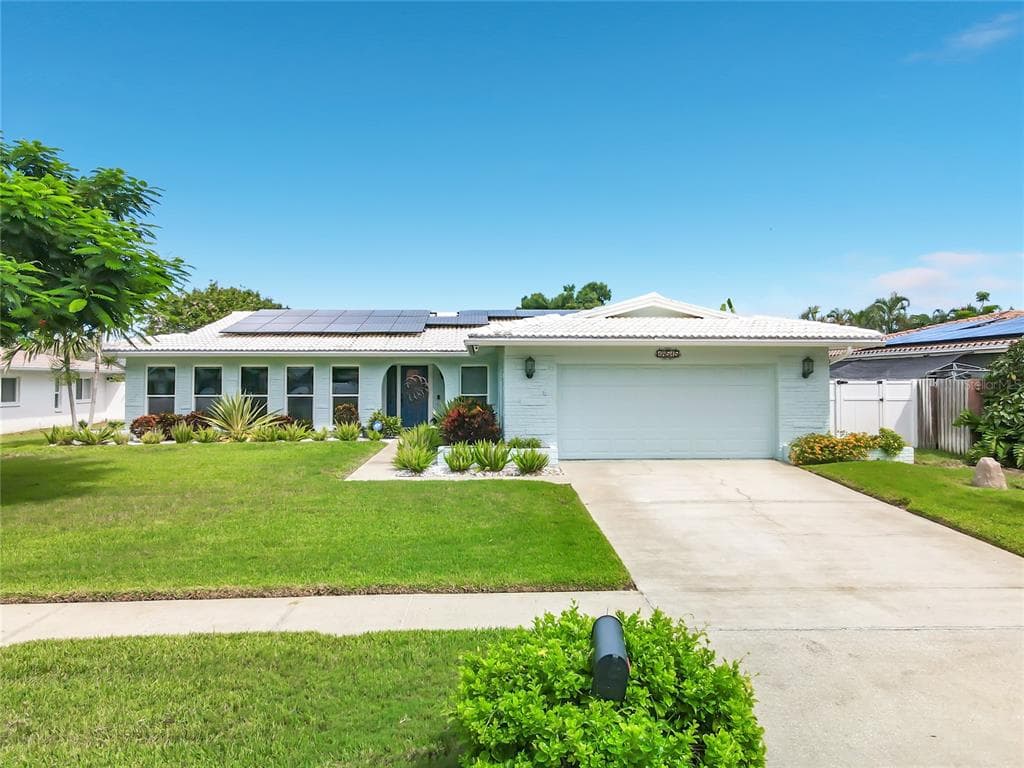 14515 ANCHORAGE CIRCLE SEMINOLE, FL 33776