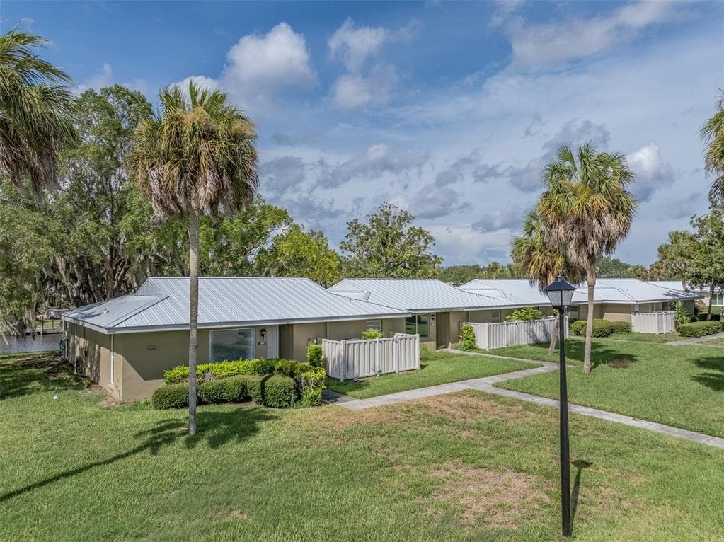 11255 W BAYSHORE UNIT 81 CRYSTAL RIVER, FL 34423