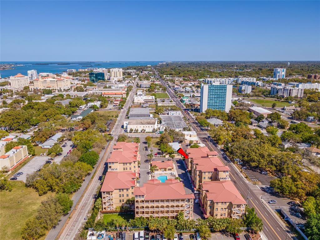 642 WELLS COURT UNIT 402 CLEARWATER, FL 33756
