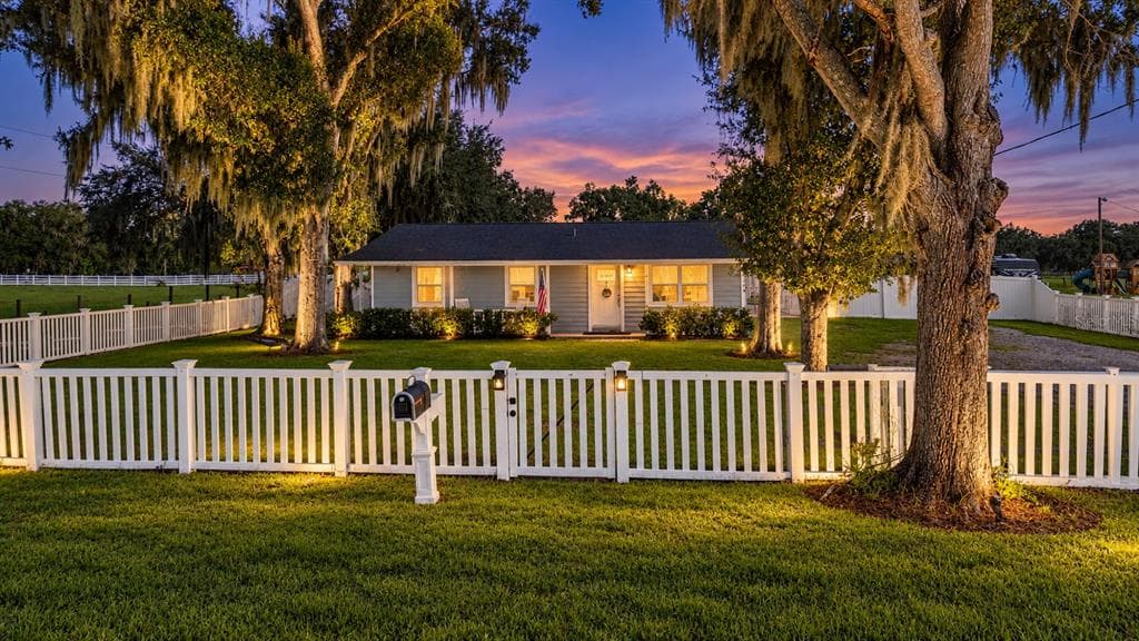 330 MOCCASIN HOLLOW ROAD