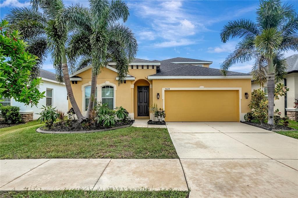 5028 INSHORE LANDING DRIVE APOLLO BEACH, FL 33572