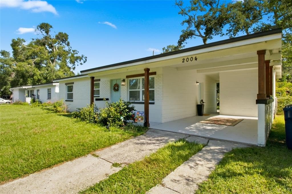 2004 E BROAD STREET TAMPA, FL 33610