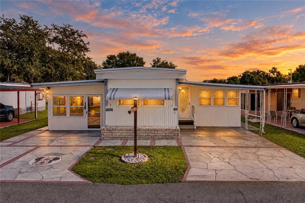 38701 REMORA AVENUE ZEPHYRHILLS, FL 33542