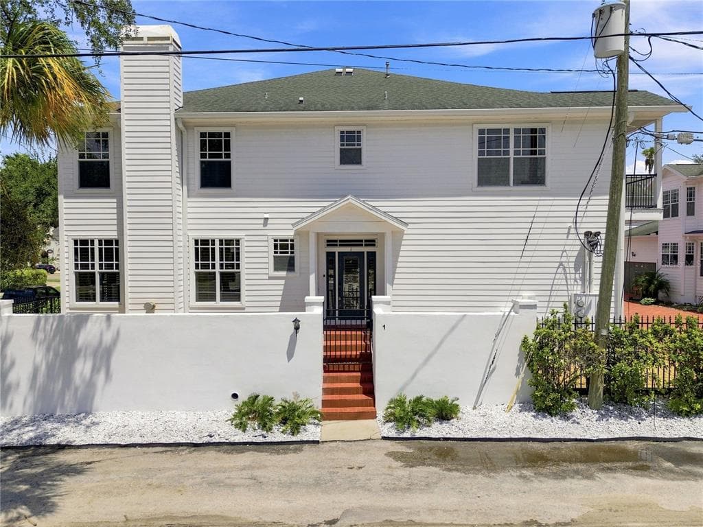 113 BOSPHOROUS AVENUE UNIT 1