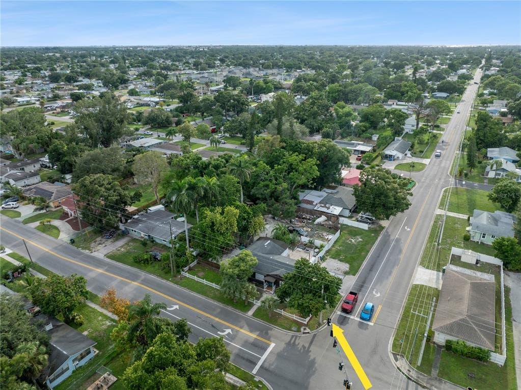 1702 26TH STREET W BRADENTON, FL 34205