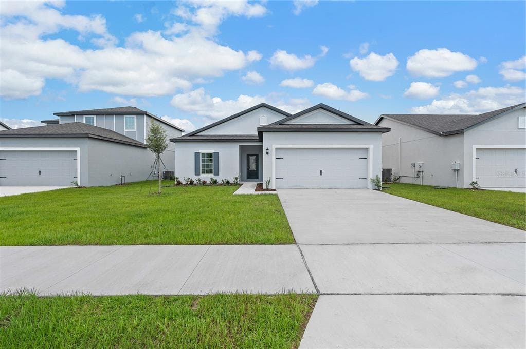 13250 TULA LOOP ASTATULA, FL 34705