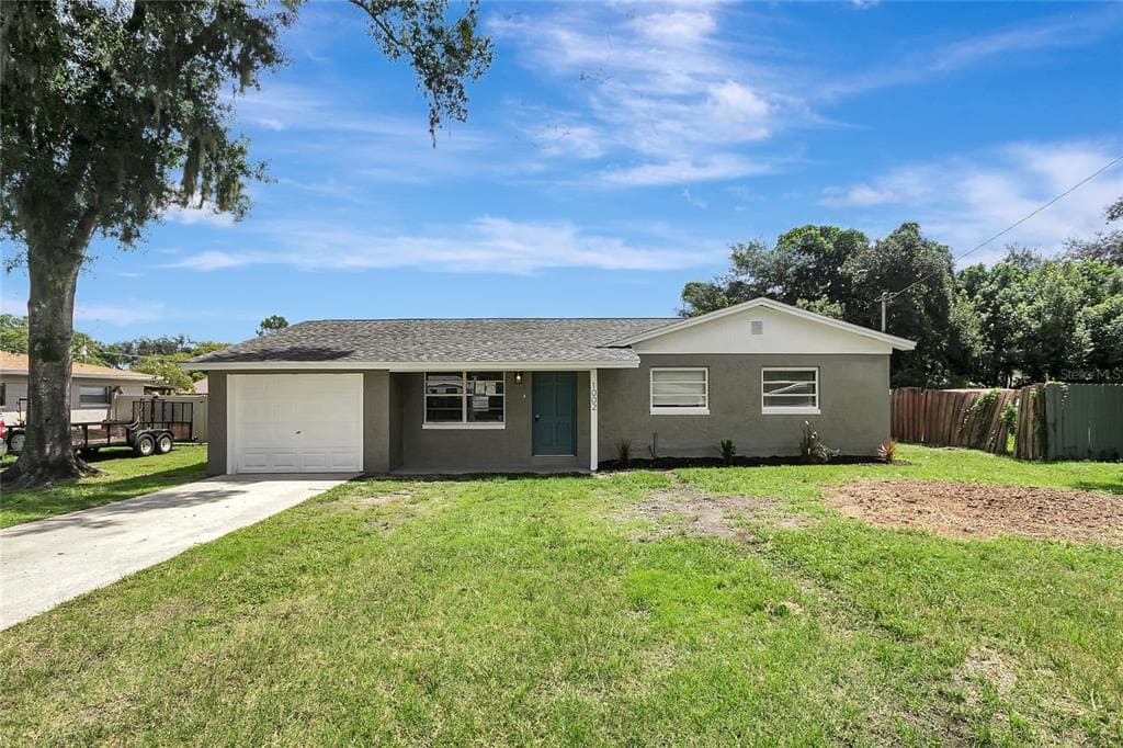 1002 N BRACEWELL DRIVE PLANT CITY, FL 33563