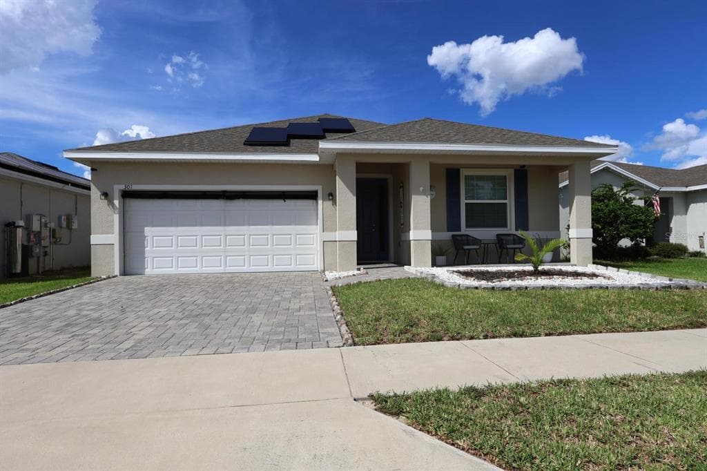 301 GOLDEN SANDS CIRCLE DAVENPORT, FL 33837