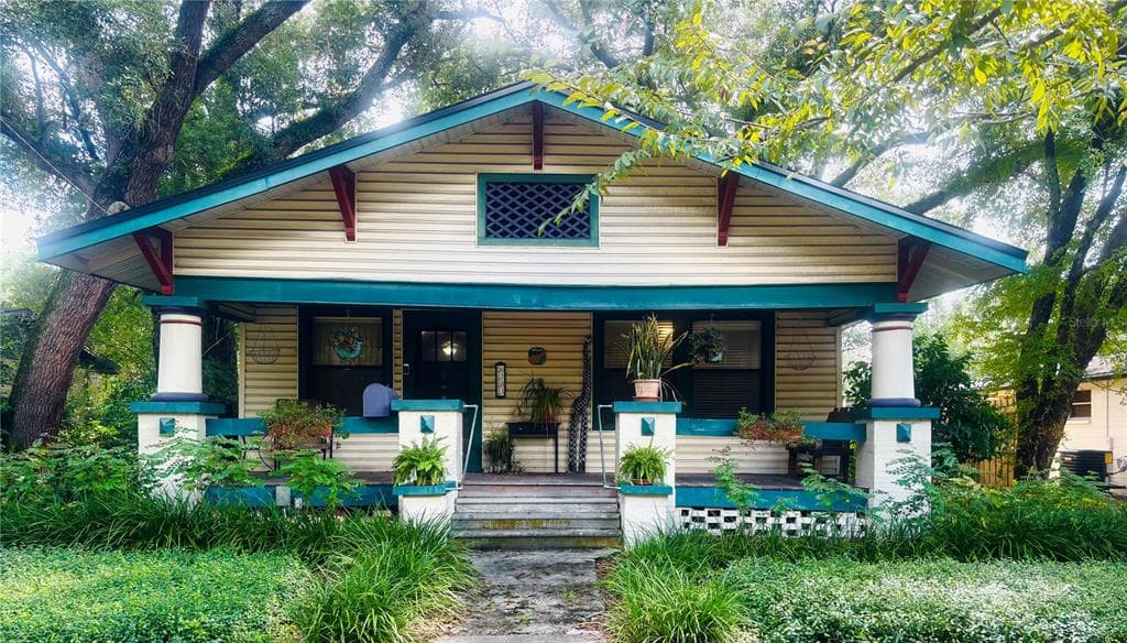 6703 N CENTRAL AVENUE TAMPA, FL 33604