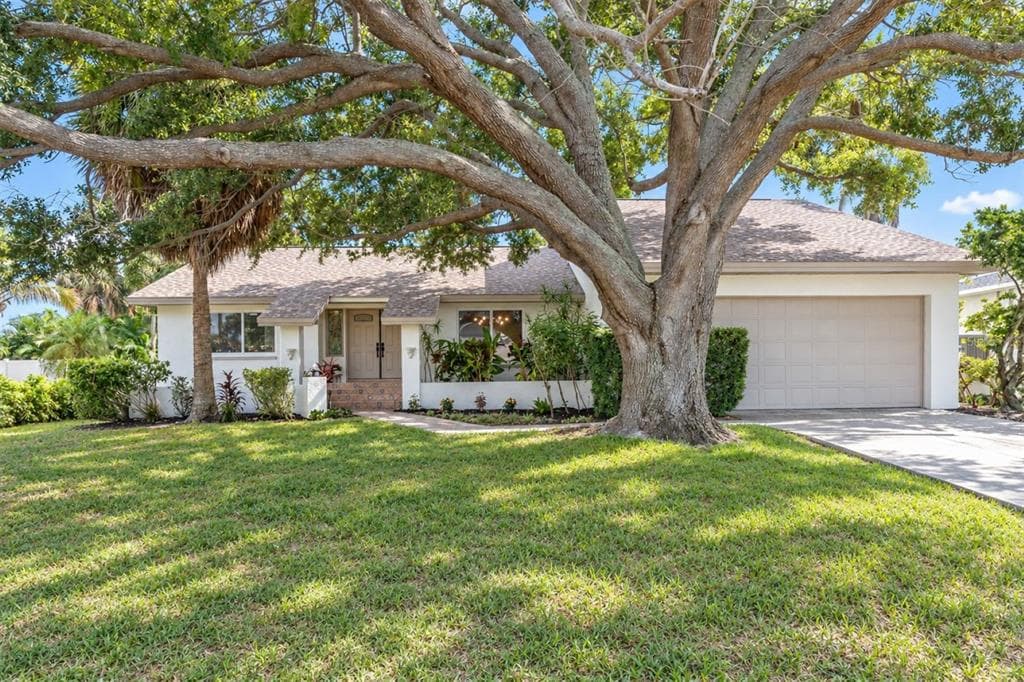 630 PINTA DRIVE TIERRA VERDE, FL 33715