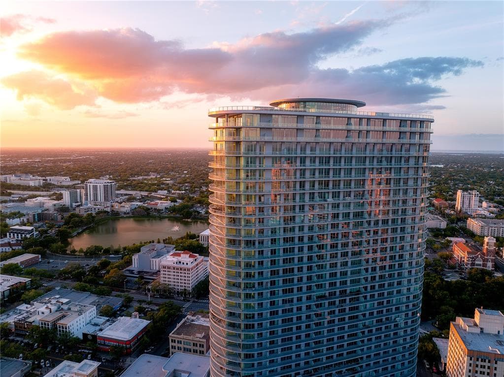 400 CENTRAL AVENUE UNIT 2407 ST PETERSBURG, FL 33701