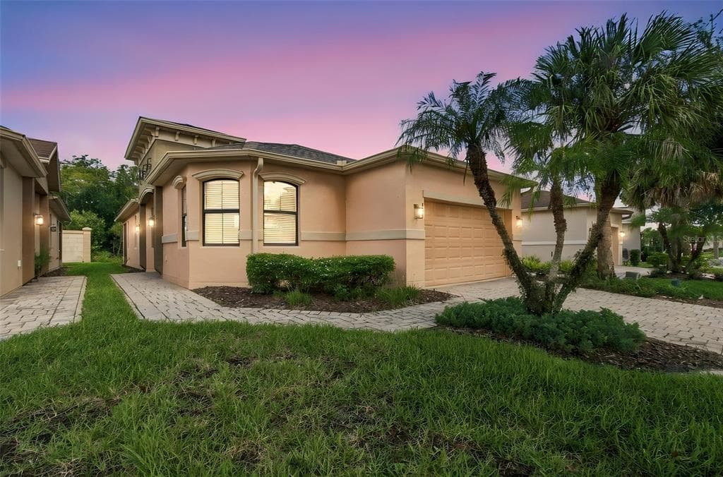 884 GRAND CANAL DRIVE KISSIMMEE, FL 34759
