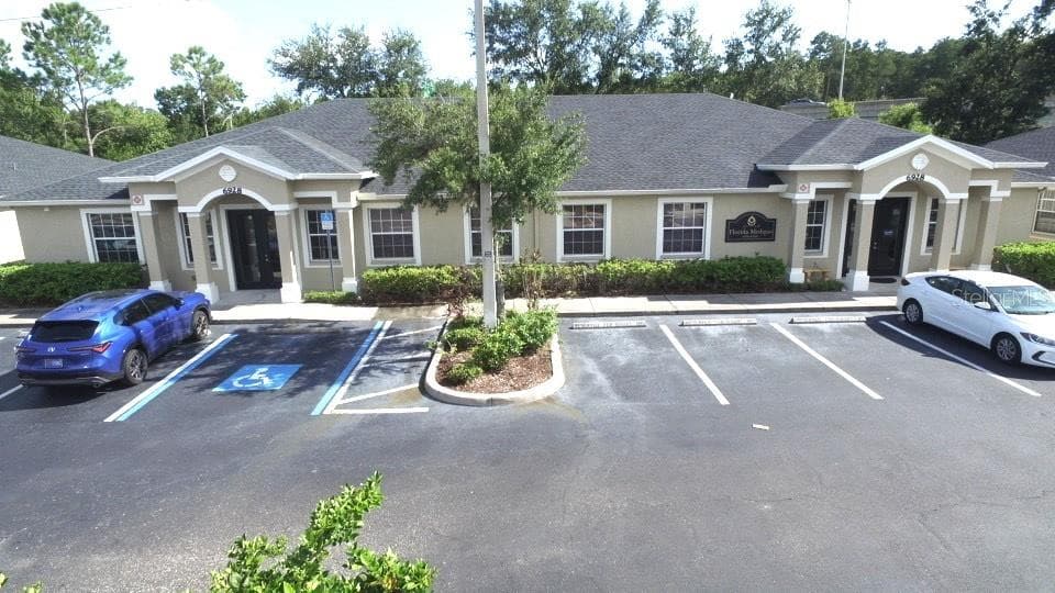 6928 W LINEBAUGH AVENUE UNIT 102 TAMPA, FL 33625