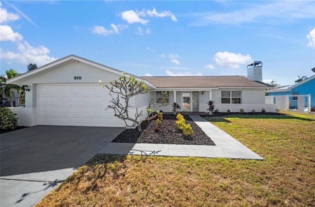 910 SPINDLE PALM WAY WAY APOLLO BEACH, FL 33572