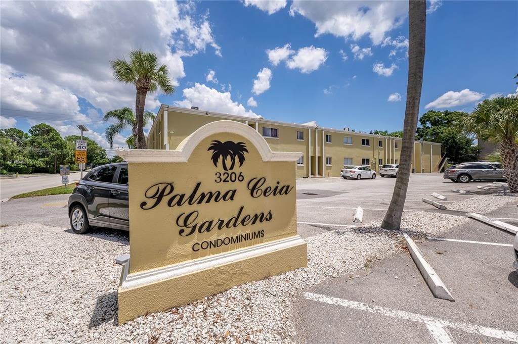 3206 W AZEELE STREET UNIT 129A TAMPA, FL 33609