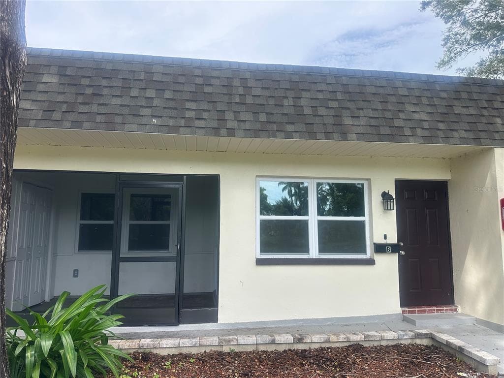 558 CLEARWATER LARGO ROAD N UNIT b LARGO, FL 33770