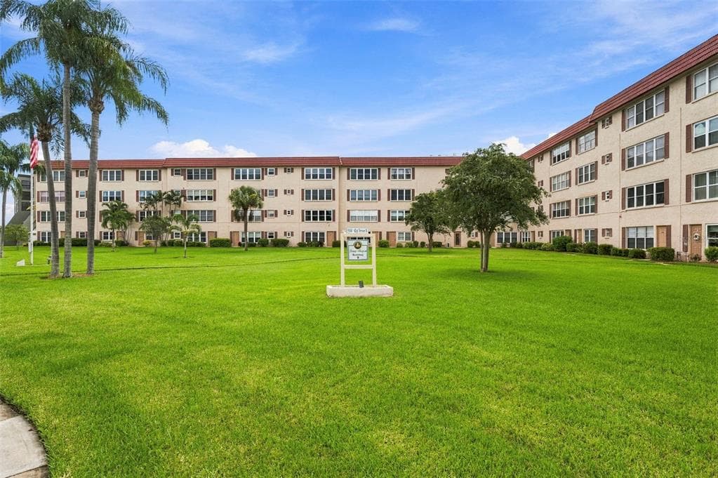 9950 62ND TERRACE N UNIT 408 ST PETERSBURG, FL 33708