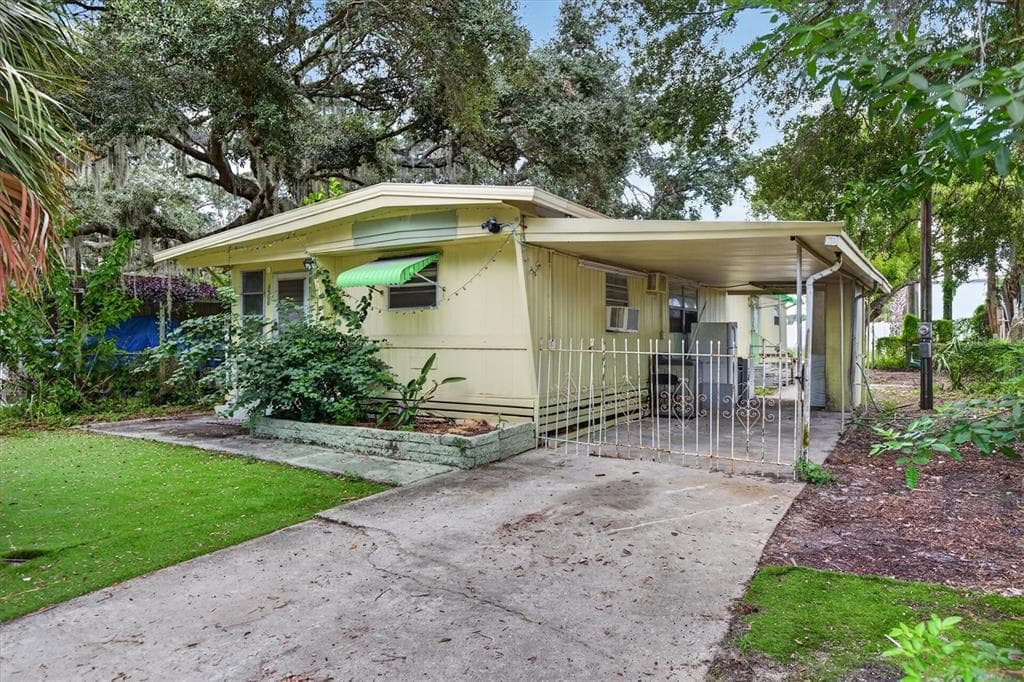 6506 WESTSIDE DRIVE