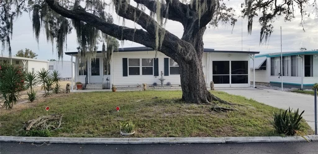 3302 KAUNA POINT DRIVE HOLIDAY, FL 34691