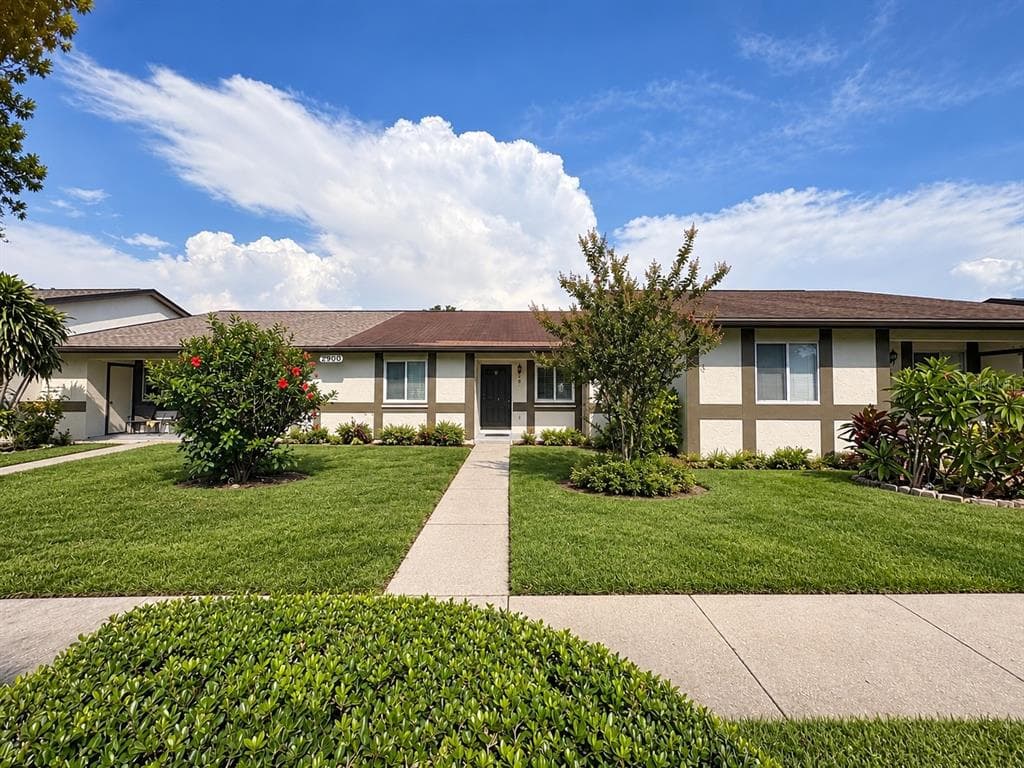 2900 GROVEWOOD BOULEVARD E UNIT C