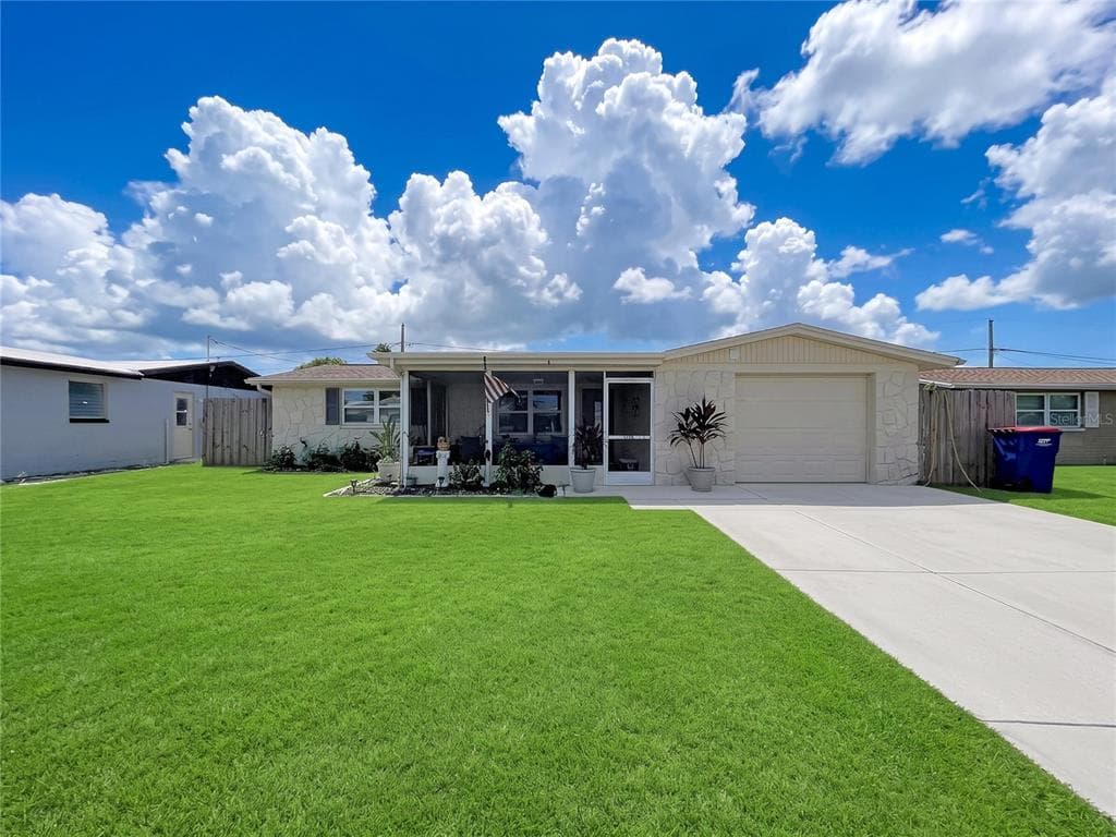 3748 REDWOOD DRIVE HOLIDAY, FL 34691