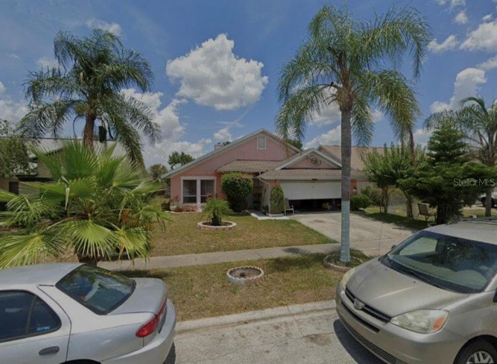 8819 PARLIAMENT COURT KISSIMMEE, FL 34747