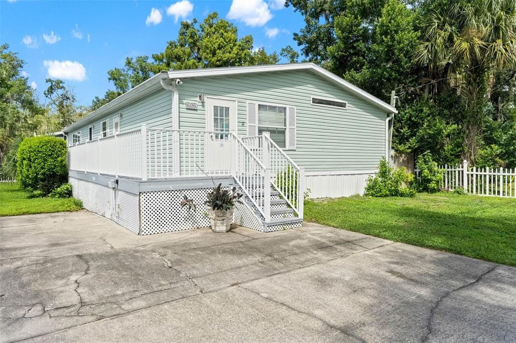 6496 W RICHARD DRIVE WEEKI WACHEE, FL 34607