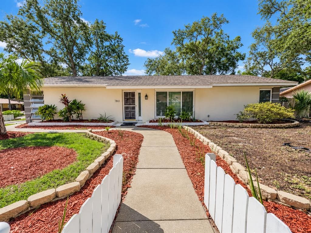 1000 ROSETREE LANE