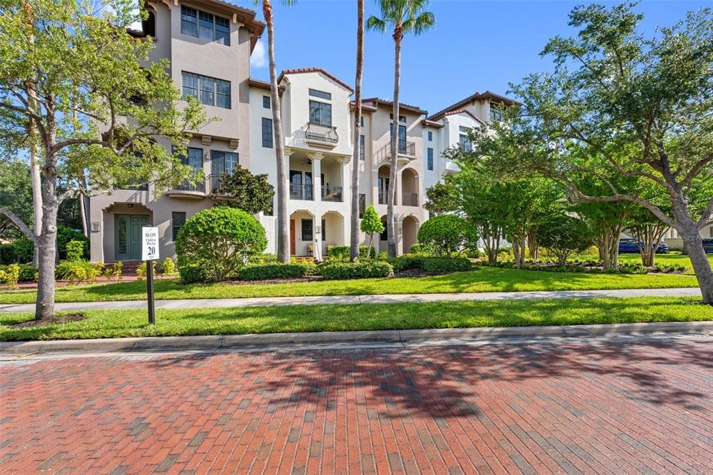 4815 YACHT CLUB DRIVE UNIT 103