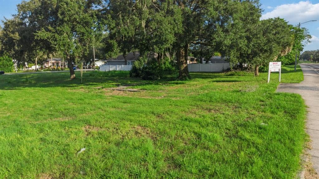 7520 N 40TH STREET TAMPA, FL 33604