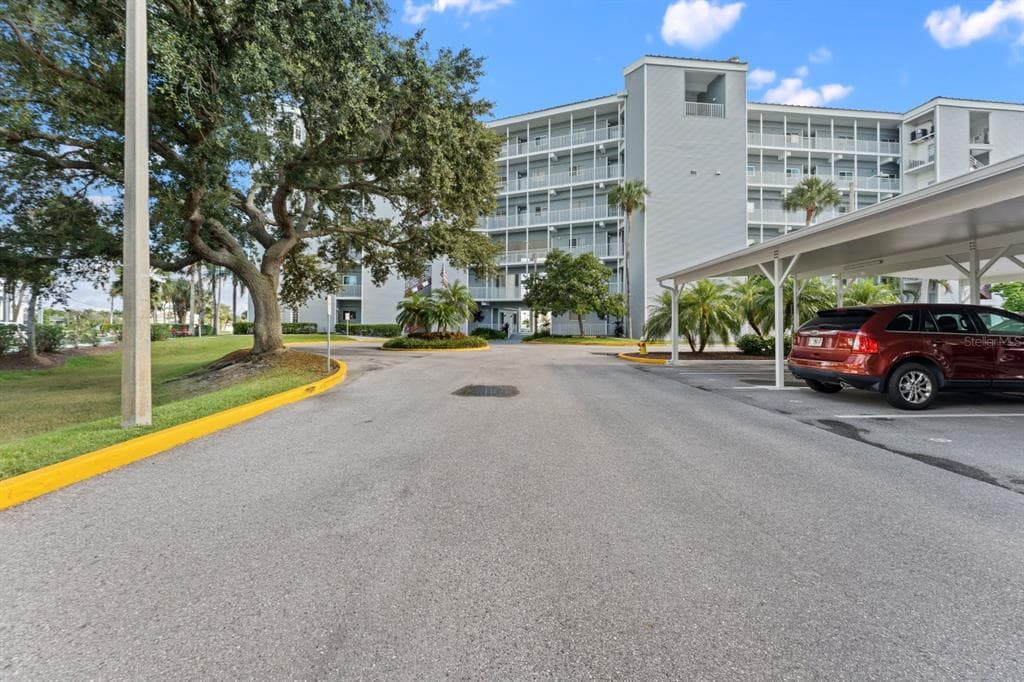 610 ISLAND WAY UNIT 408 CLEARWATER, FL 33767