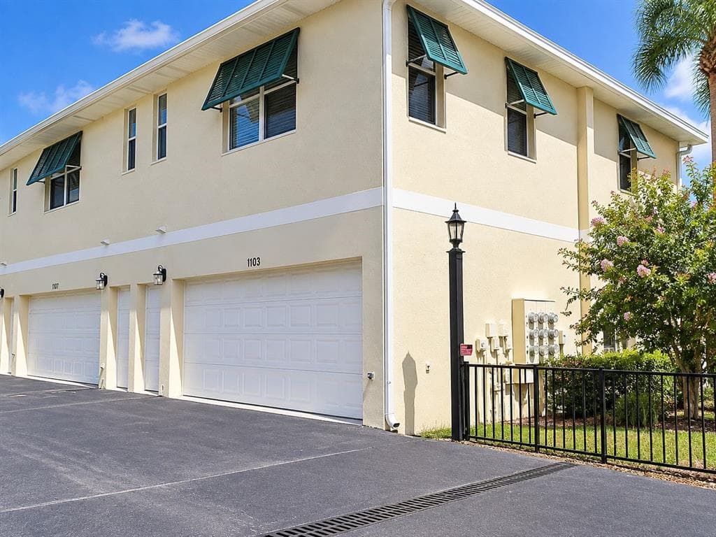 1103 ISLAMORADA LANE TAMPA, FL 33606