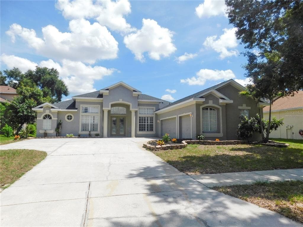 2412 BLUE STONE COURT
