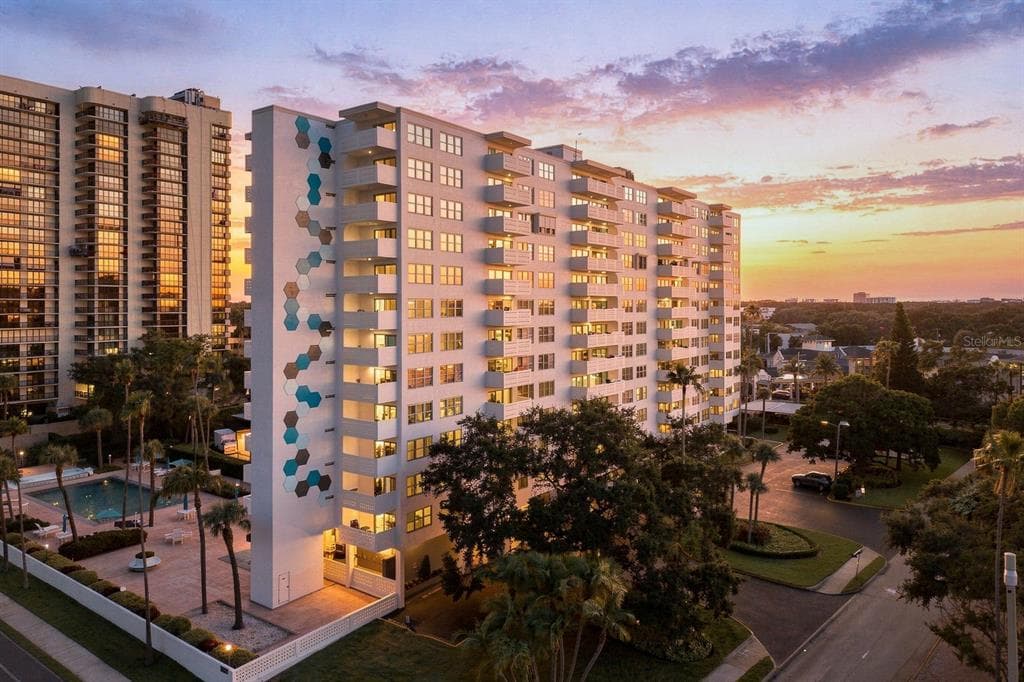 2401 BAYSHORE BOULEVARD UNIT 609 TAMPA, FL 33629