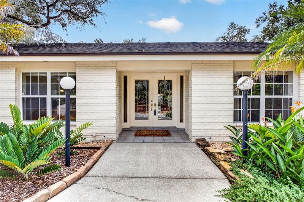513 GARRARD DRIVE TEMPLE TERRACE, FL 33617