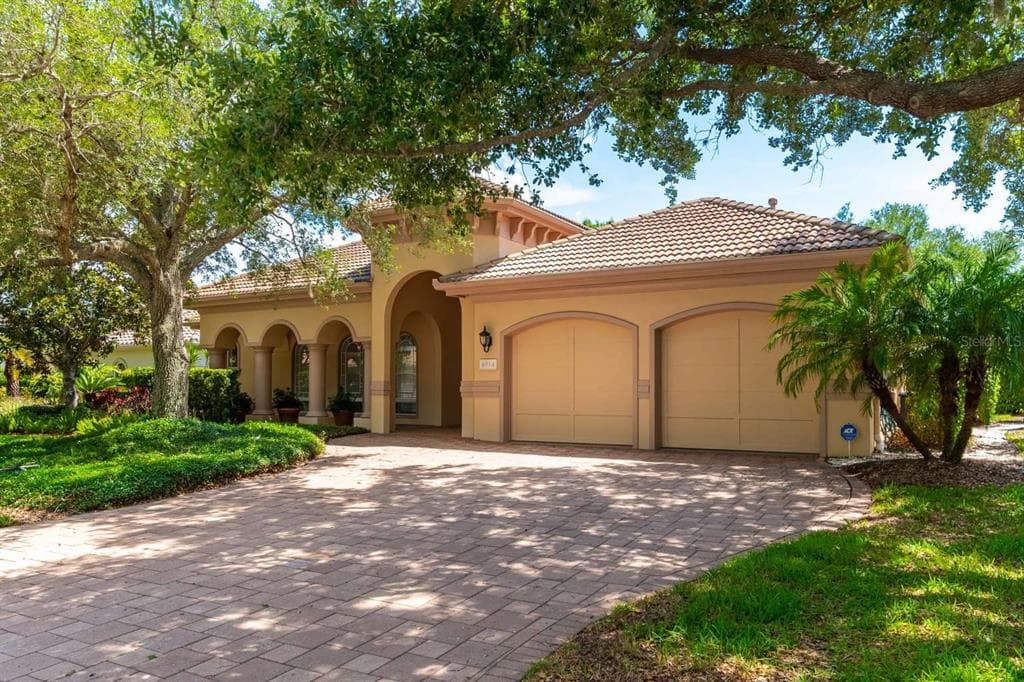 6914 STANHOPE PLACE BRADENTON, FL 34201