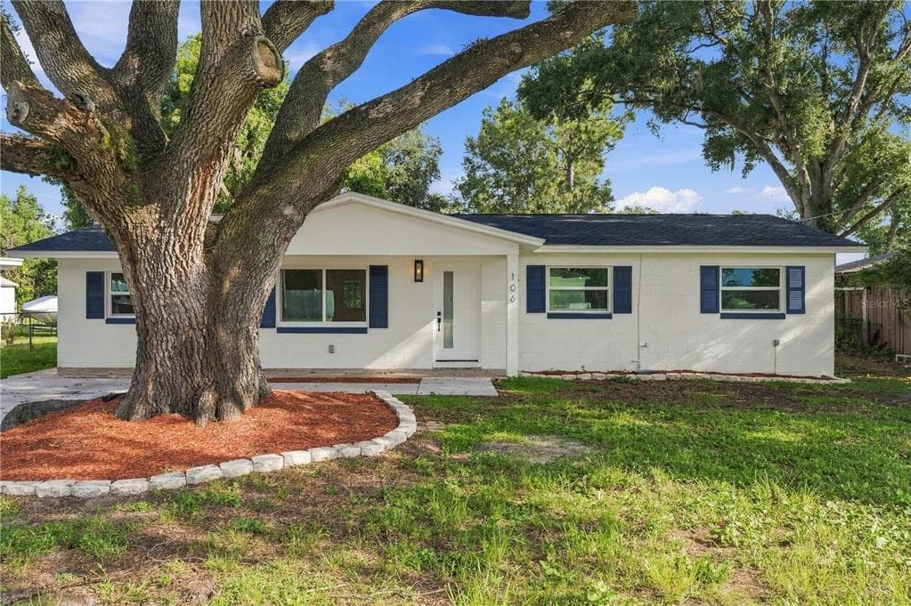 106 BISHOP STREET AUBURNDALE, FL 33823